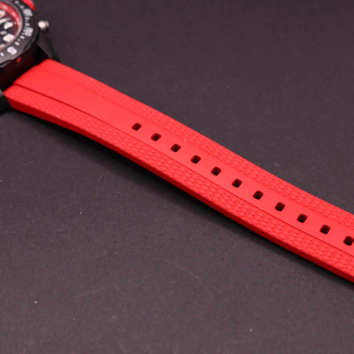 BRAND NEW Breitling Endurance Pro Red 38mm X83310 - Full set - Mint - PX Available