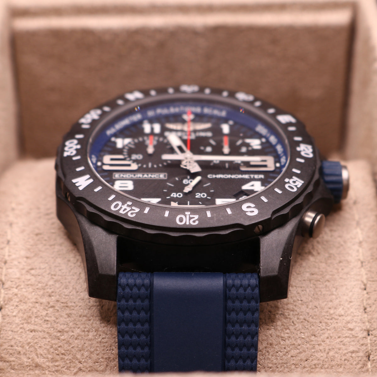 Breitling Endurance pro Navy - Box - New Design Strap - Excellent Condition - PX