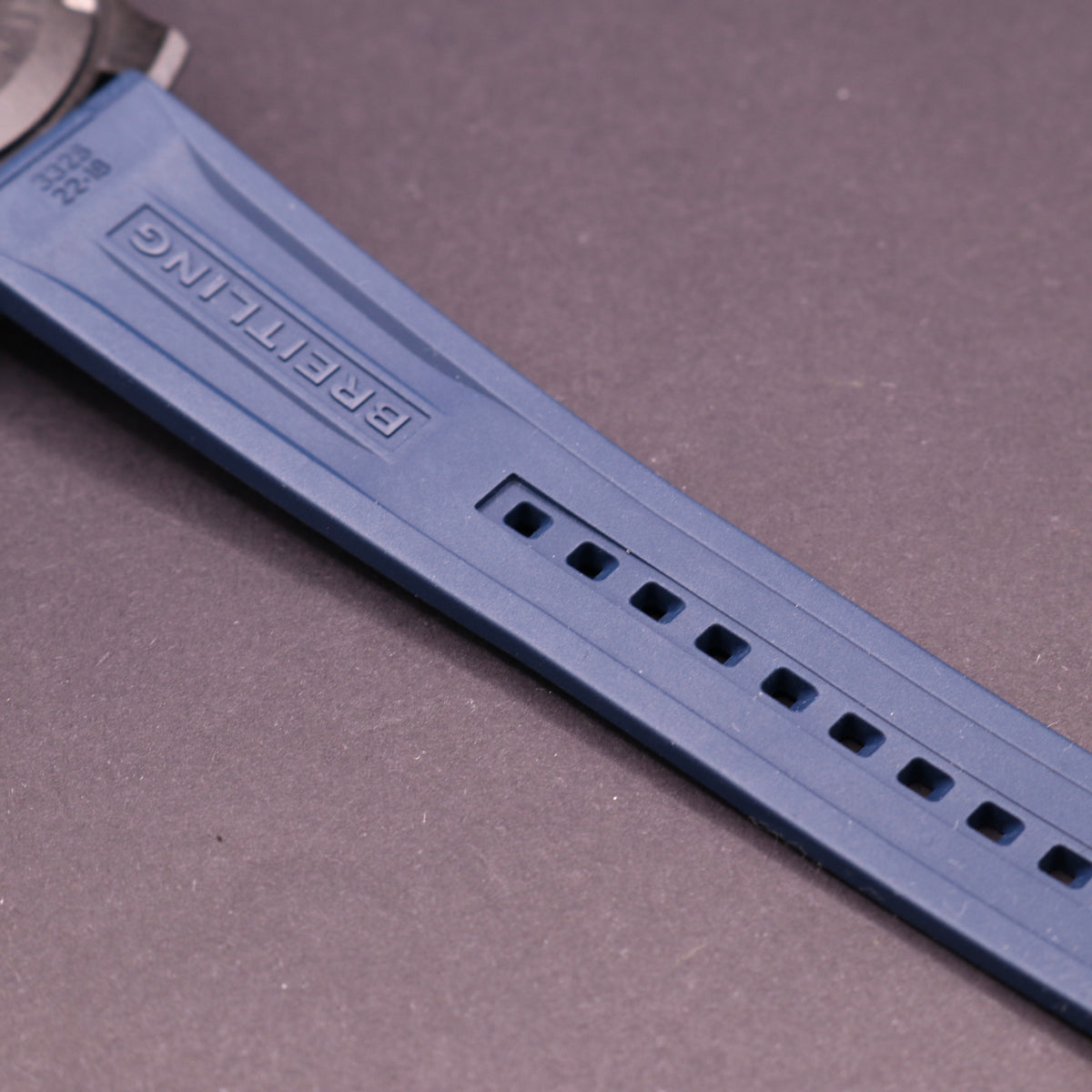 Breitling Endurance pro Navy - Box - New Design Strap - Excellent Condition - PX
