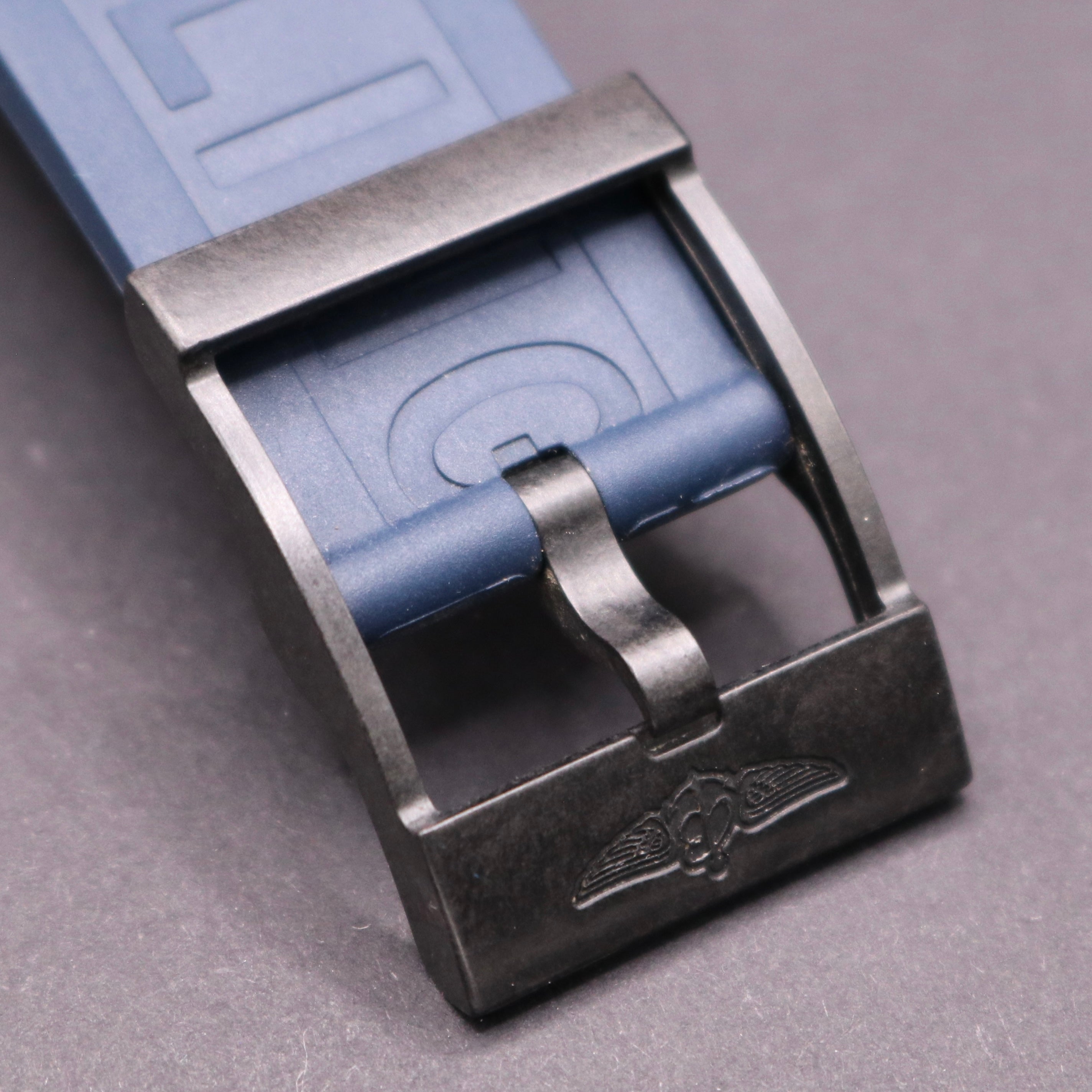 2022 Breitling Endurance Pro Navy - Full Set - Excellent Condition - PX Ava