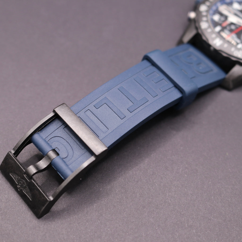 2022 Breitling Endurance Pro Navy - Full Set - Excellent Condition - PX Ava