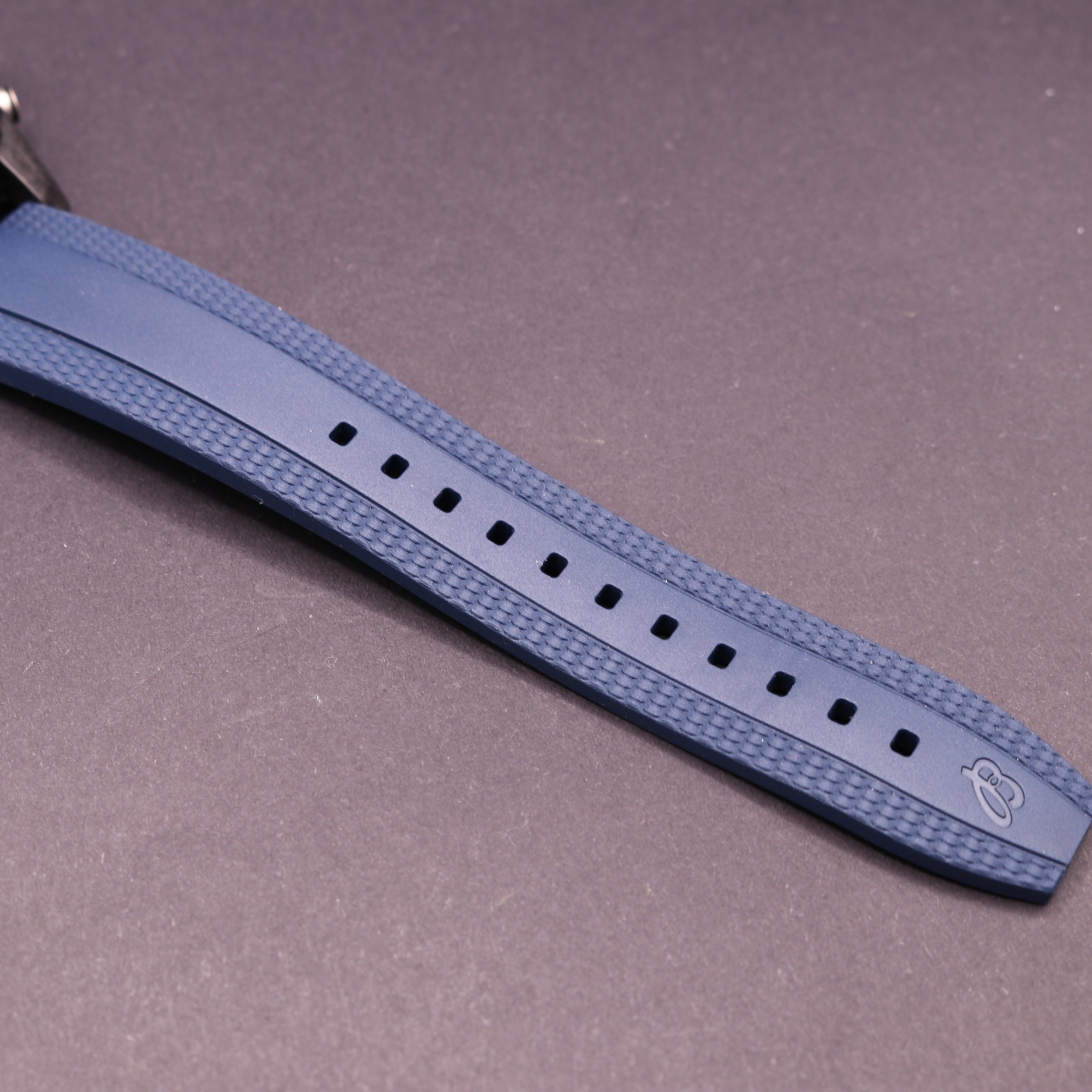 BRAND NEW 2026 Breitling Endurance Pro Navy X82310 - Full Set - Warranty28