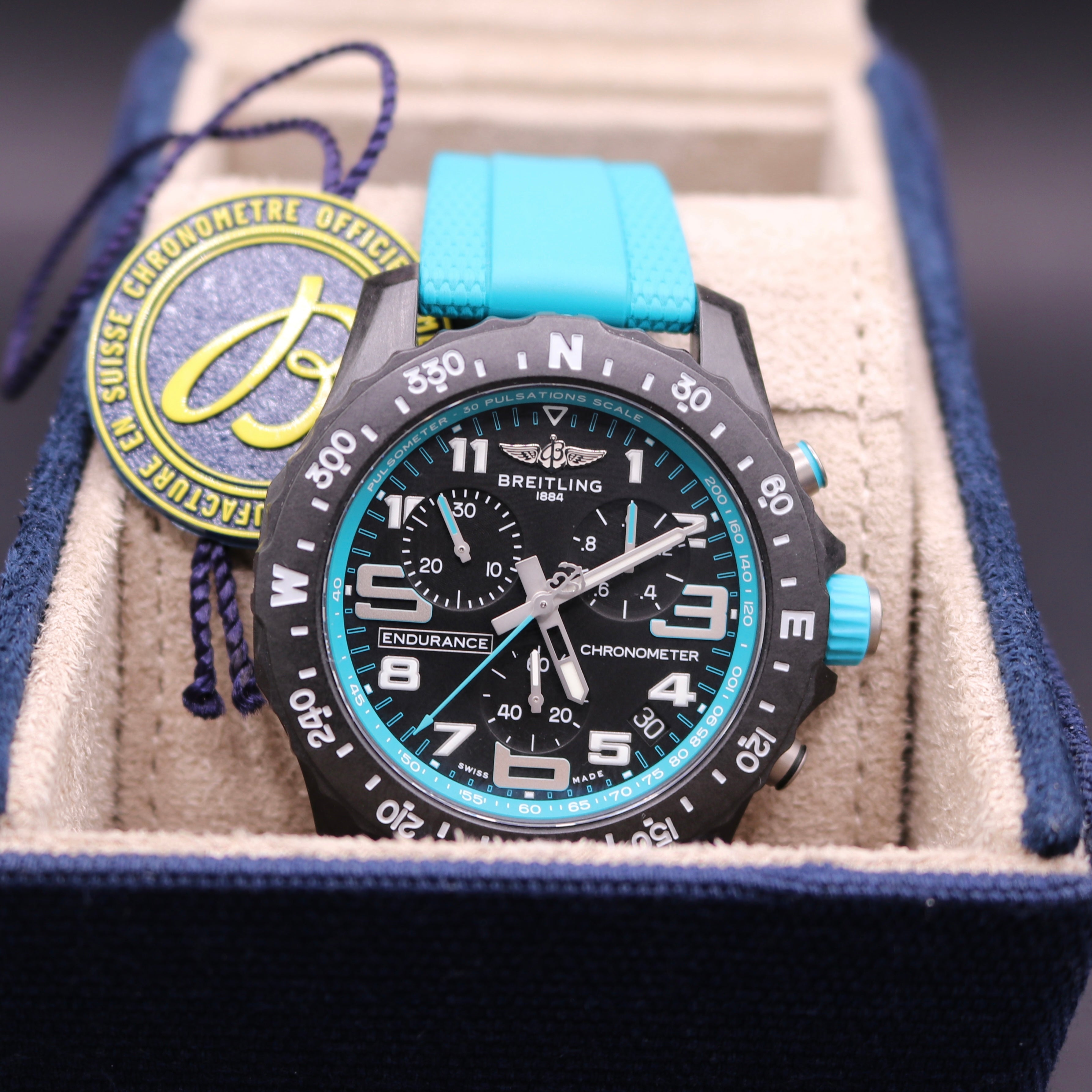 UNWORN 2026 BREITLING Endurance Pro Turquoise Full Set - Warranty28 - PX Ava