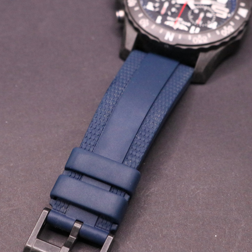 2025 BREITLING Endurance Pro Navy X82310 Full Set - Warranty27 - PX Available
