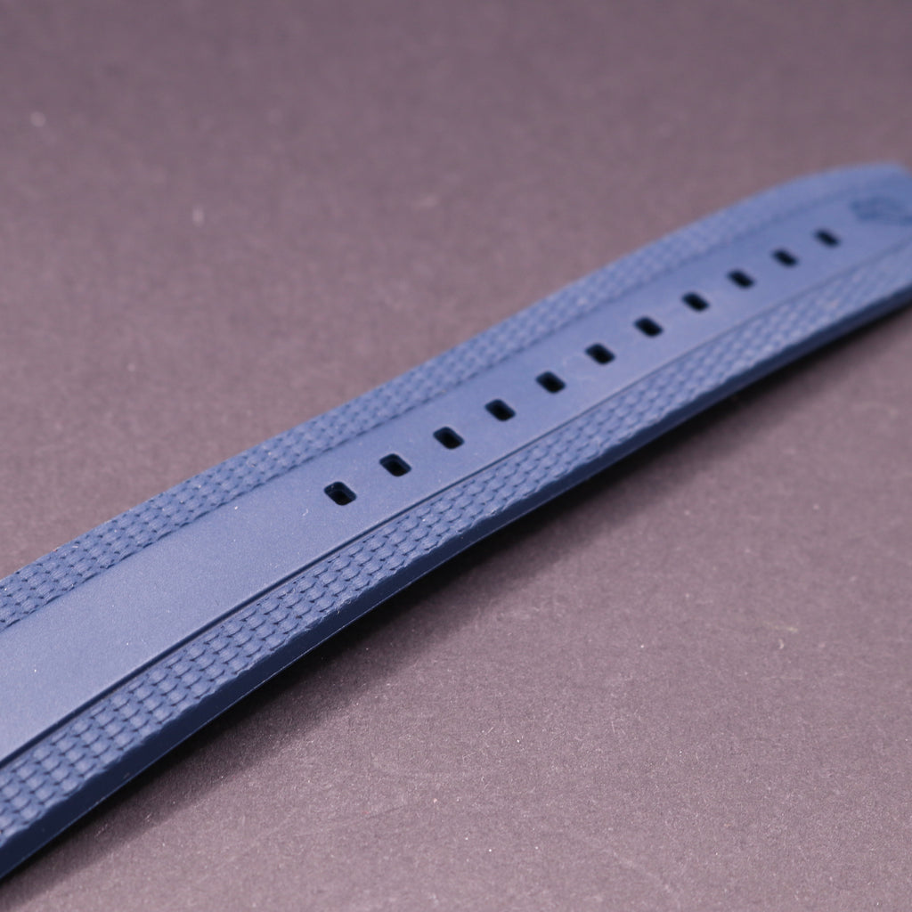 Breitling Endurance pro Navy - Box - New Design Strap - Excellent Condition - PX