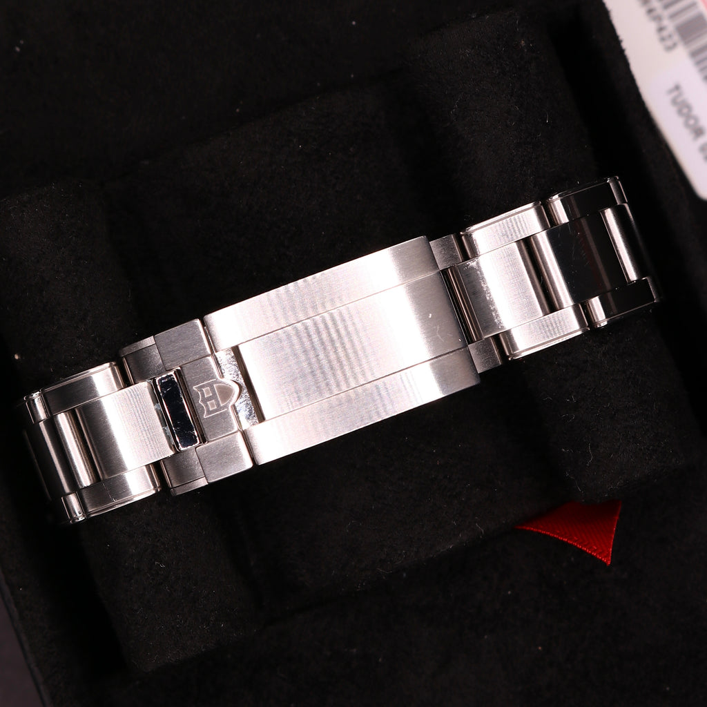 2025 Tudor Black Bay 58 39mm Burgundy Dial - M7939A1A0RU-0002 - Full set + Links