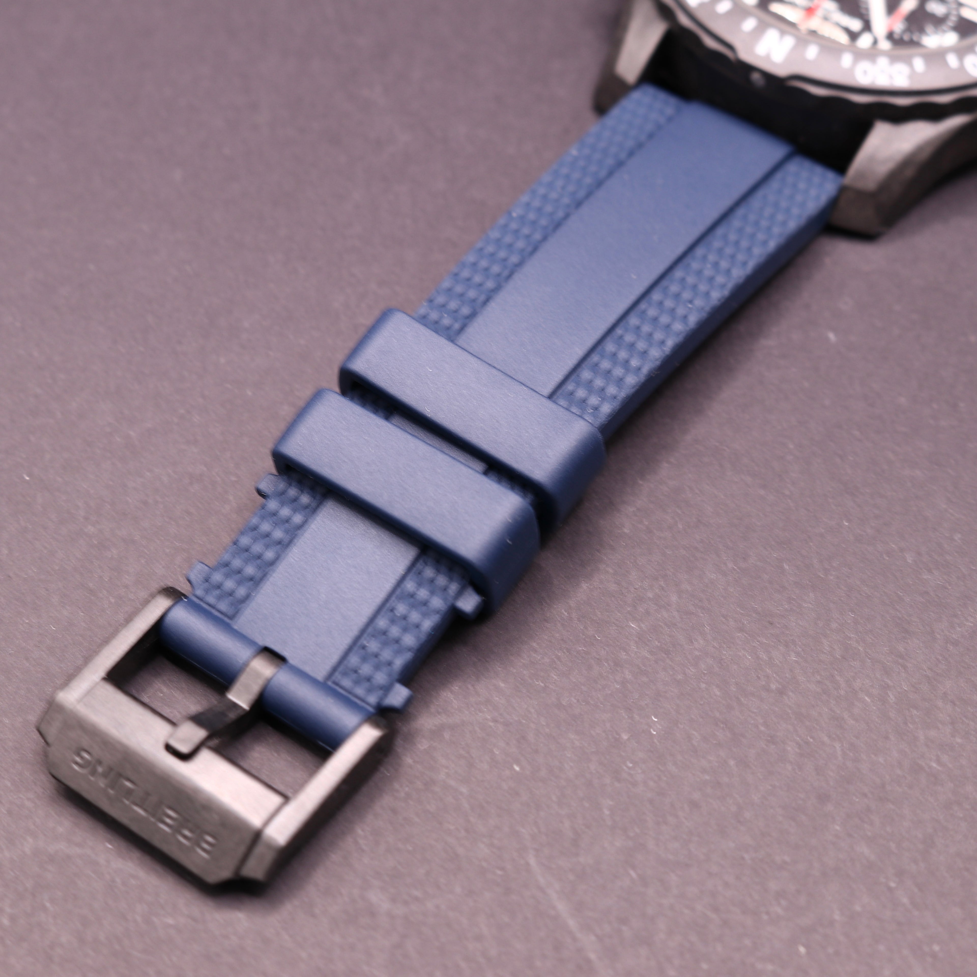 BRAND NEW 2026 Breitling Endurance Pro Navy X82310 - Full Set - Warranty28