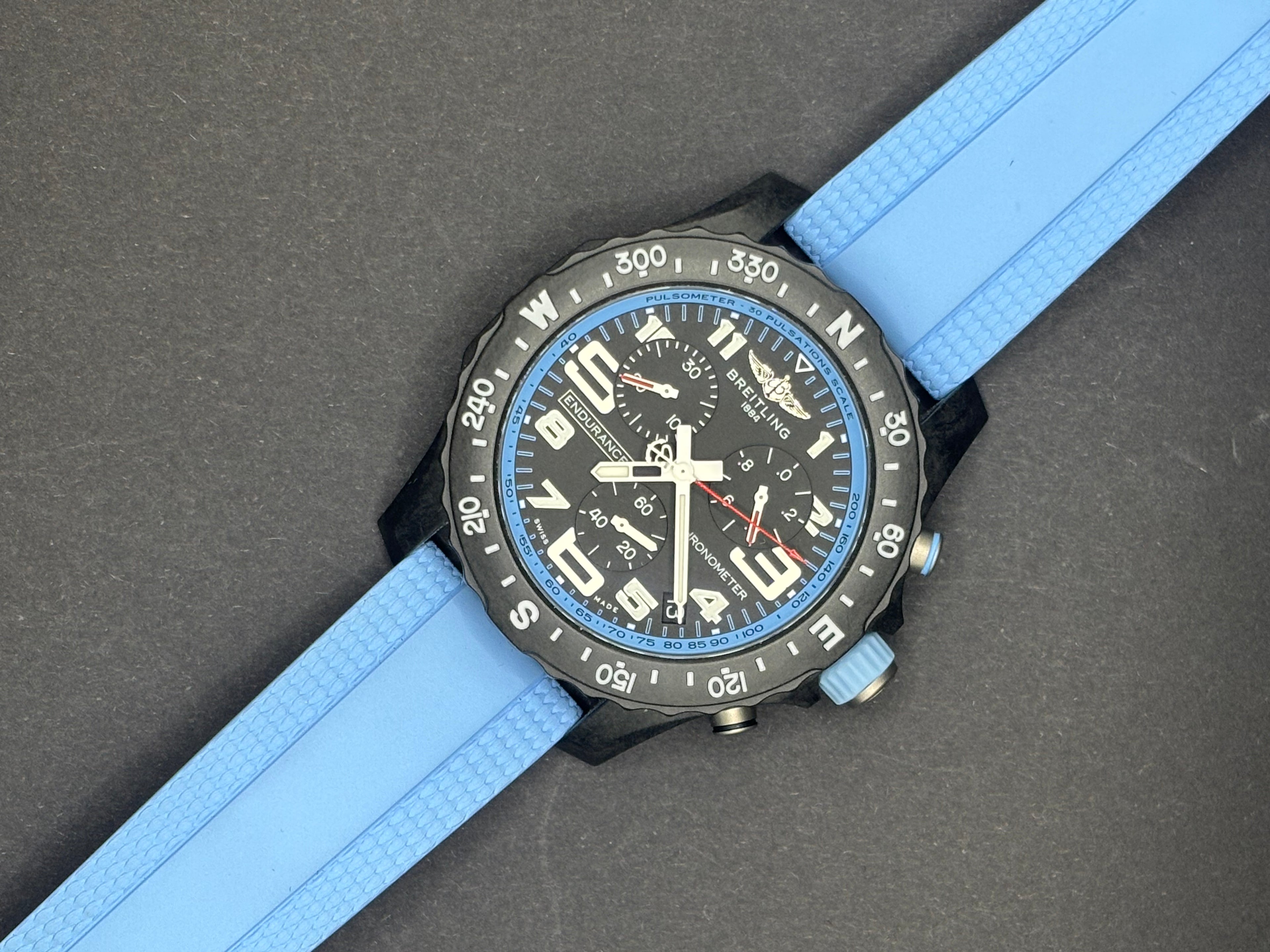 2025 Brand new Breitling Endurnace pro - Box and Papers